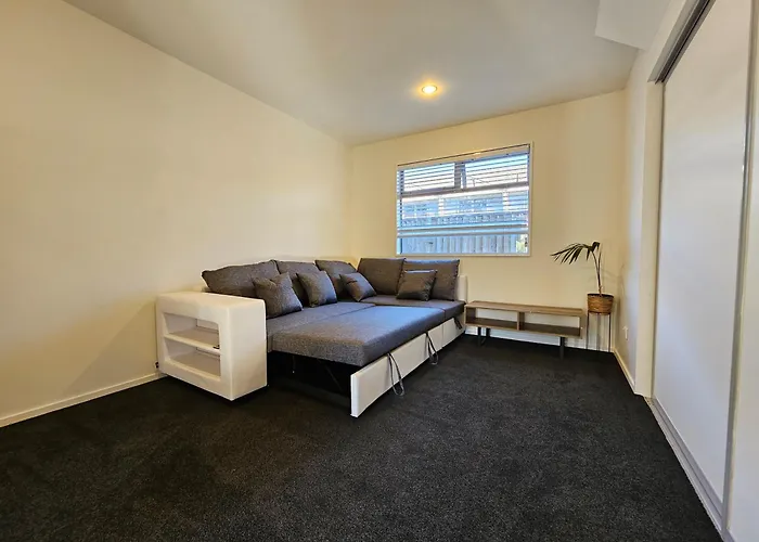 Azena Suites & Apartment